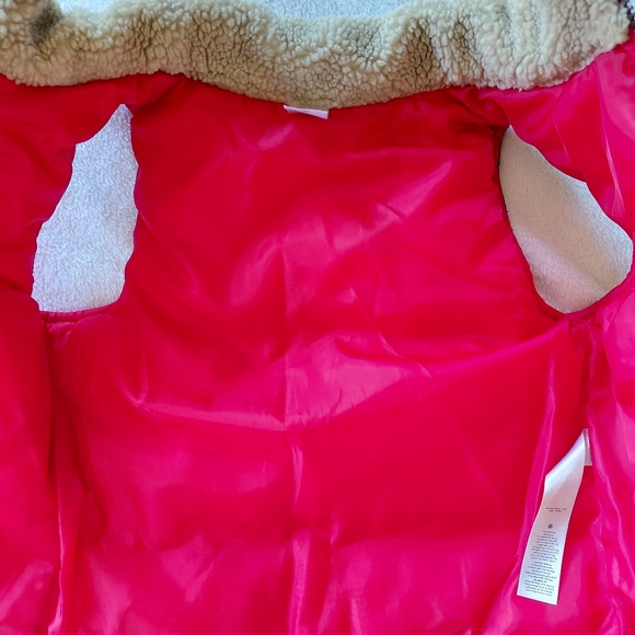 🔴Buy 2 - Get 1 -- Carter's Toddler's Red Puffer Vest, Size 3T - Picture 5 of 10